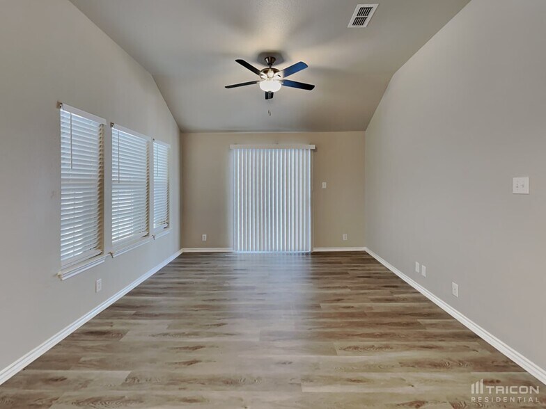 Building Photo - 1719 Joy Spring