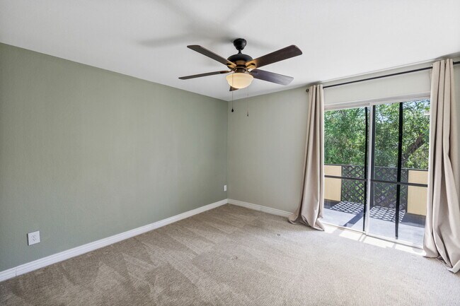 Building Photo - 777 Saturn Dr