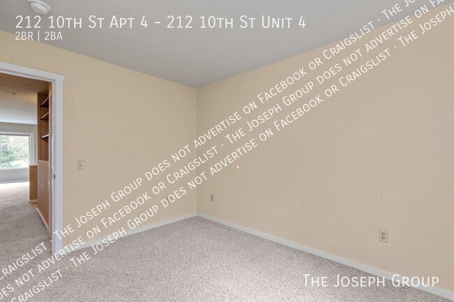 Building Photo - 212 10th St