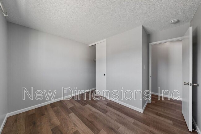 Building Photo - 2565 Pequop St