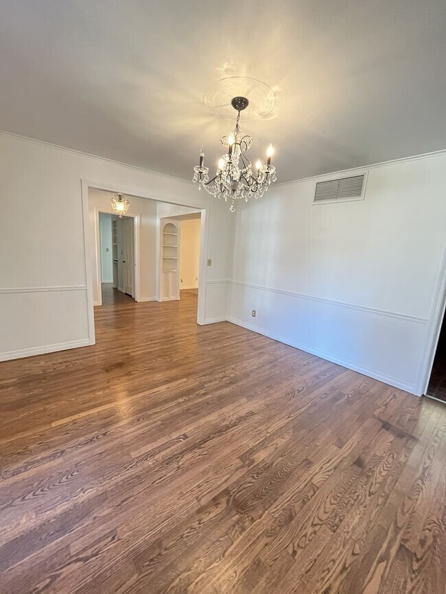 Building Photo - 2 Bed 1.5 Bath 1 Car Garage in the GRADY MUSGRAVE LAKESIDE Addition