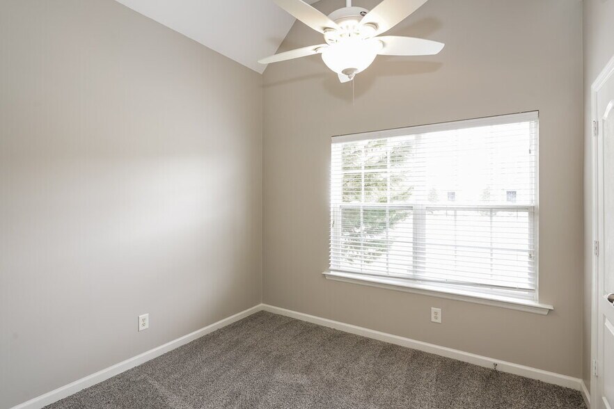 Building Photo - 2124 Gold Valley Dr