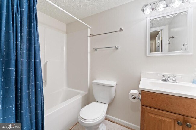 Building Photo - 10105 Cotter Ct