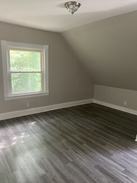 Building Photo - 312 Purcell Ave