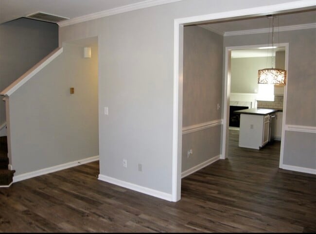 Building Photo - 76 Gr-Pd-51