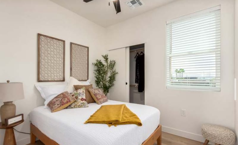 Building Photo - 411 N 32nd Pl