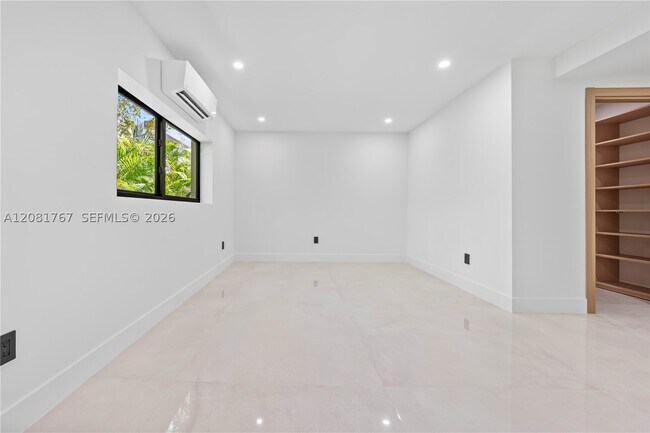 Building Photo - 12335 Griffing Blvd