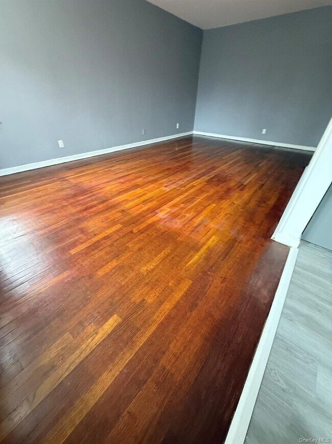 Building Photo - 1 Vincent Rd