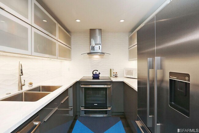 Building Photo - 601 Van Ness Ave