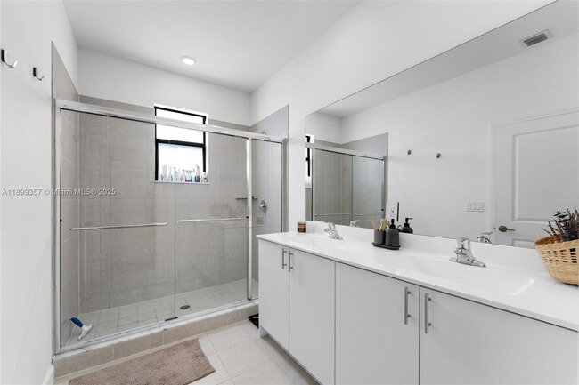 Building Photo - 12932 SW 286th Terrace