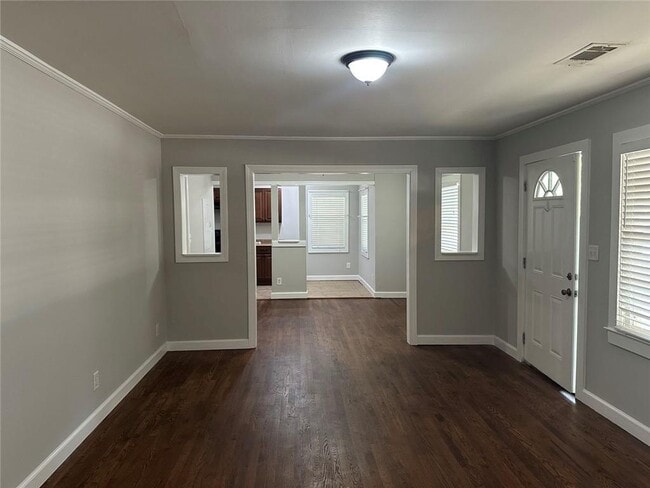Building Photo - 2397 Sandy Plains Rd
