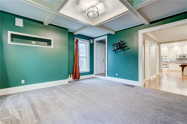 Building Photo - 450 S Main St