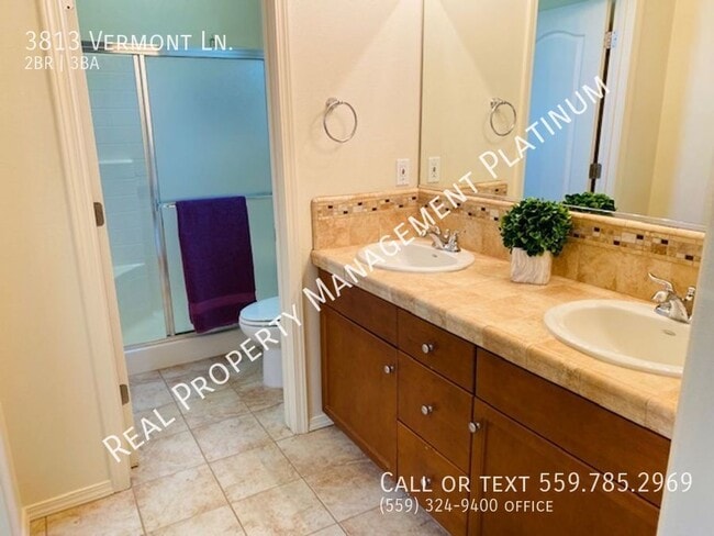 Building Photo - 3813 Vermont Ln