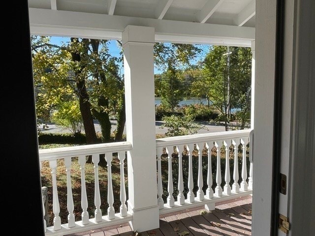 Building Photo - 6 Parker Ave