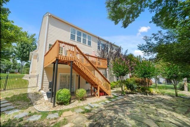 Building Photo - 585 Marylebone Dr