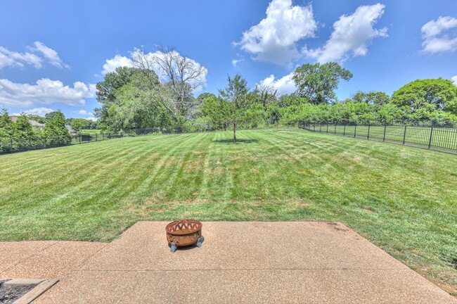 Building Photo - 9141 Holstein Dr