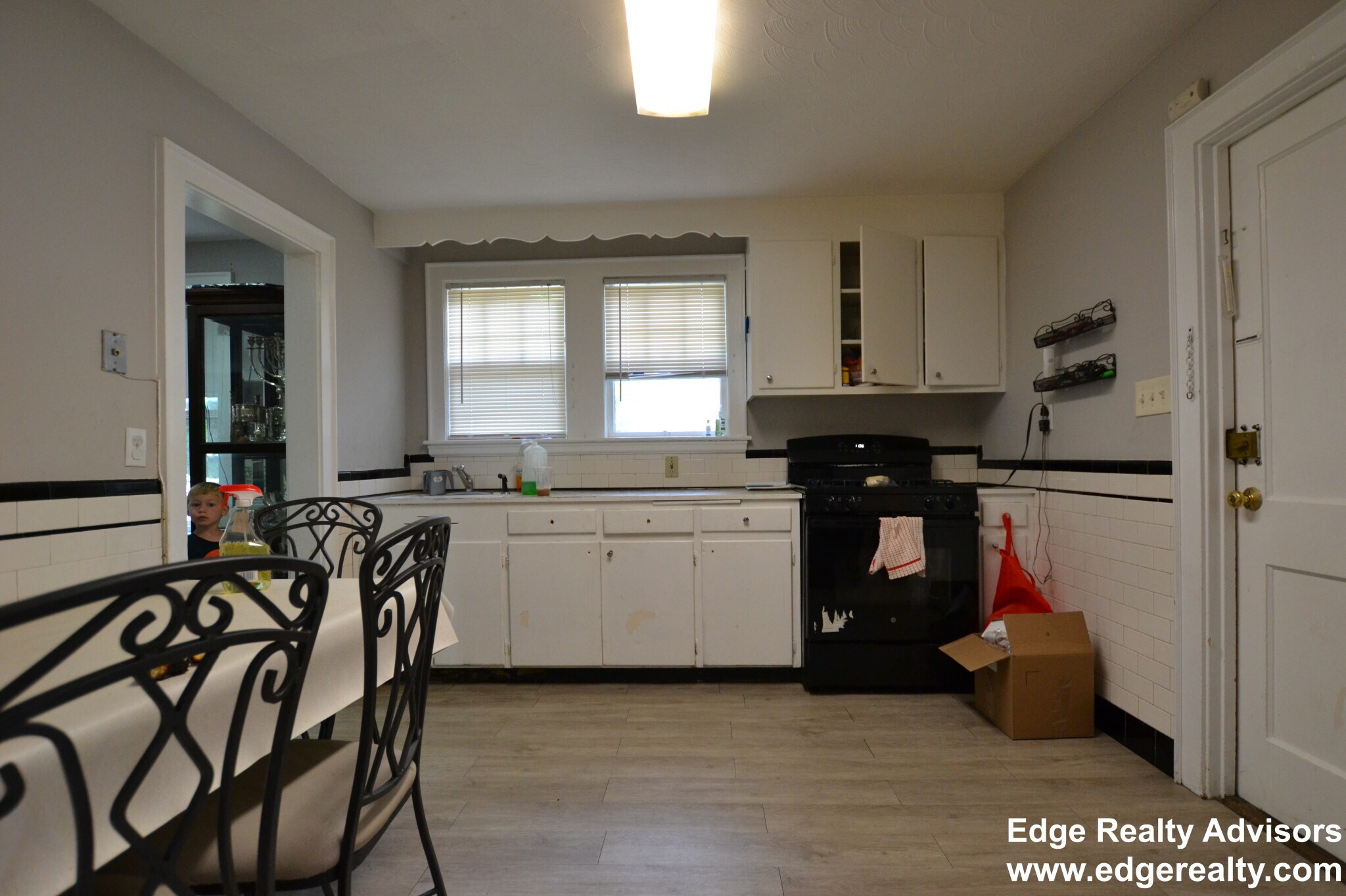 Building Photo - 6 Portina Rd