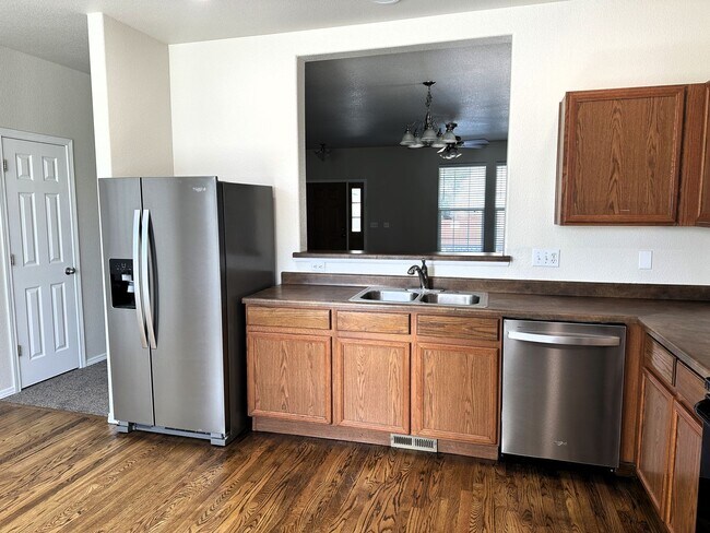 Building Photo - 7443 Countryside Grove