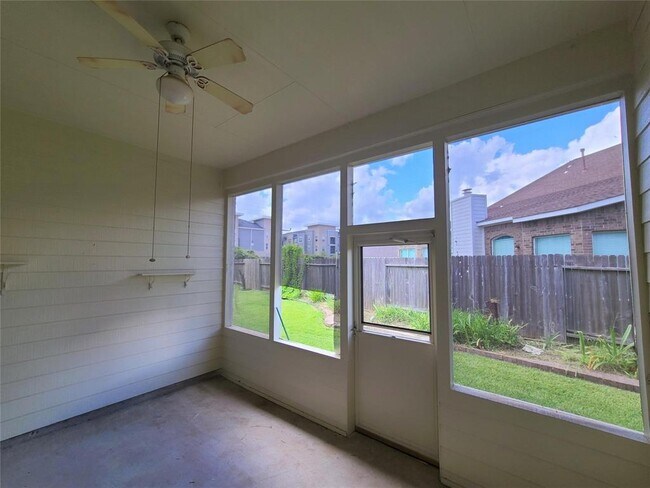 Building Photo - 18818 Harbor Key Cir