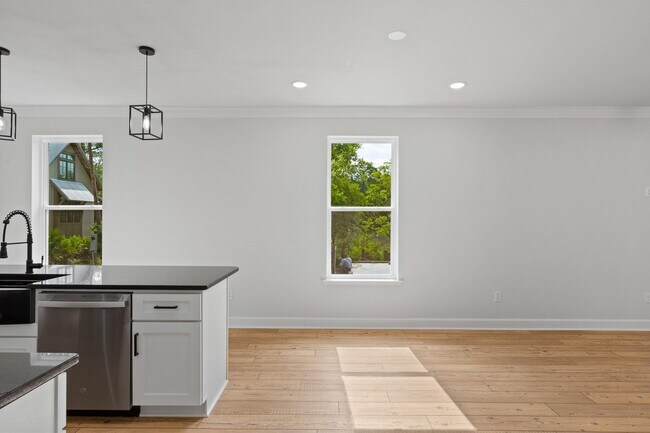 Building Photo - 45 Laurel Oak Ln