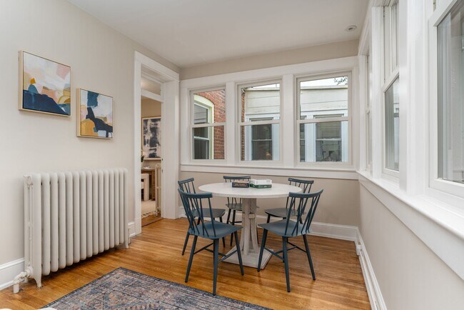 Building Photo - Charming Townhome | 5 Bed | 3.5 Bath | 2,400 Sf | Covered Front Porch & Large Fenced-In Backyard ...
