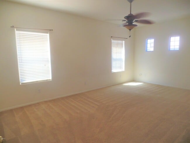 Building Photo - 1281 E Hampton Ln