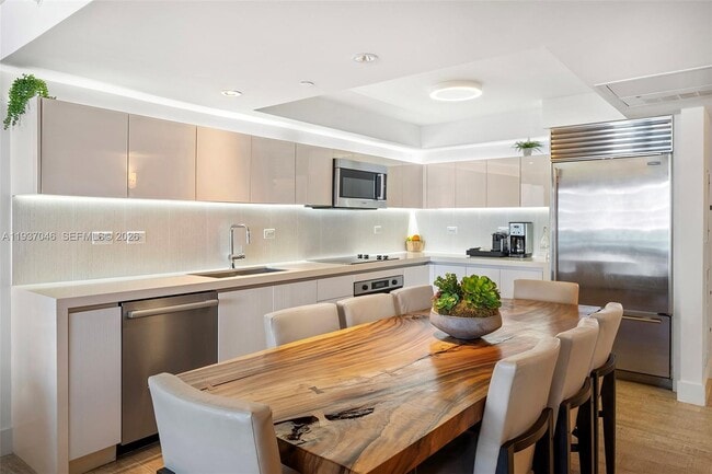 Building Photo - 102 24th St