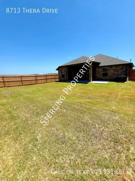 Building Photo - 8713 Thera Dr