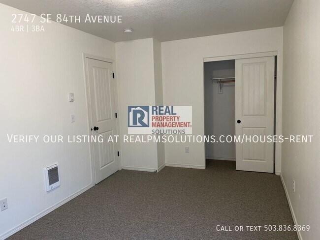 Building Photo - 2747 SE 84th Ave