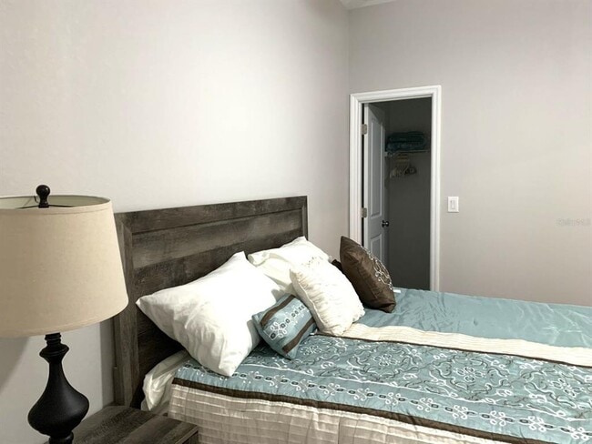 Building Photo - 10364 Kidron Ave