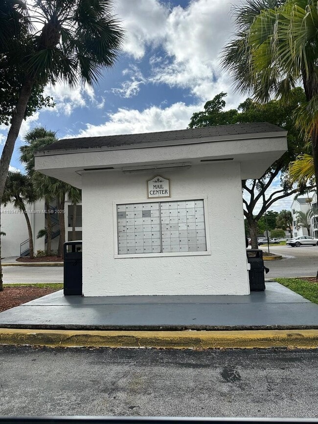 Building Photo - 5760 Rock Island Rd