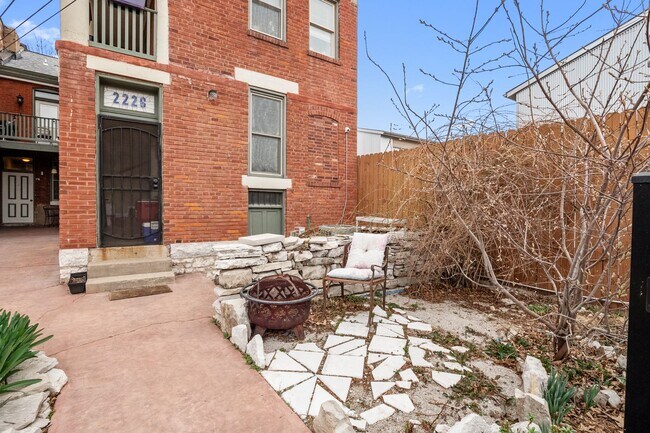 Building Photo - 2226 Gravois Ave