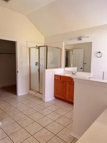Building Photo - 7015 Hillwood Dr
