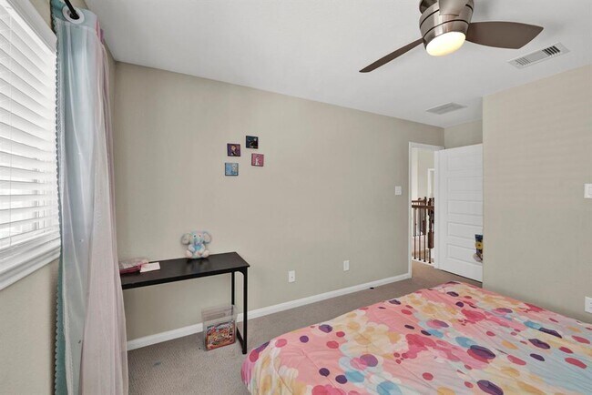 Building Photo - 2328 Woodland Prairie Ln