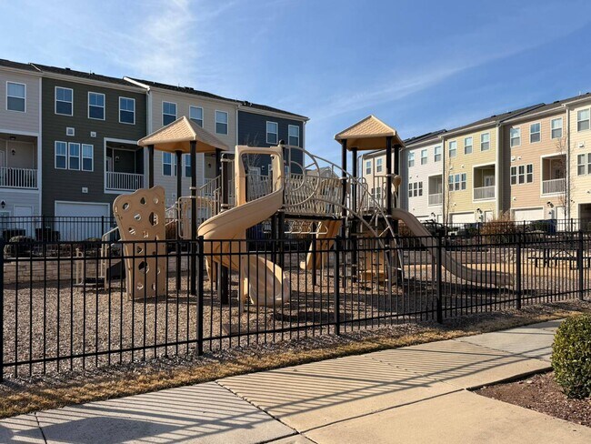 Building Photo - 6623 Perry Creek Rd