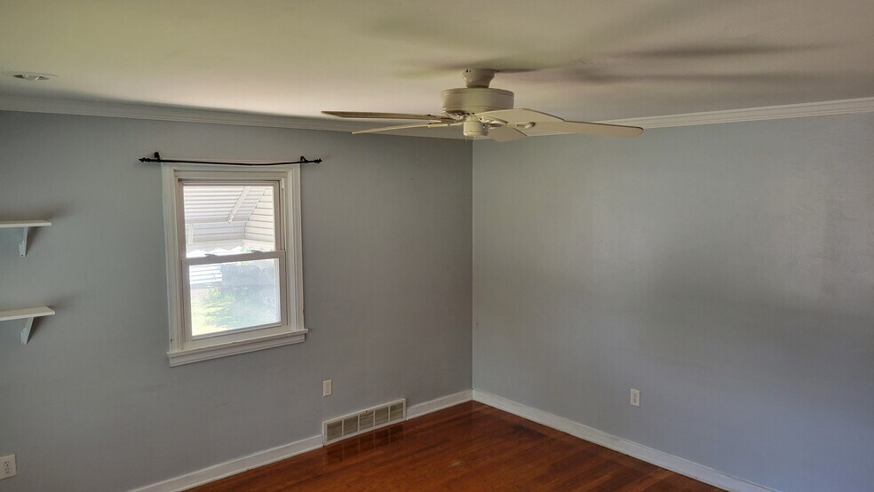 Building Photo - 2803 Rudolph Ave