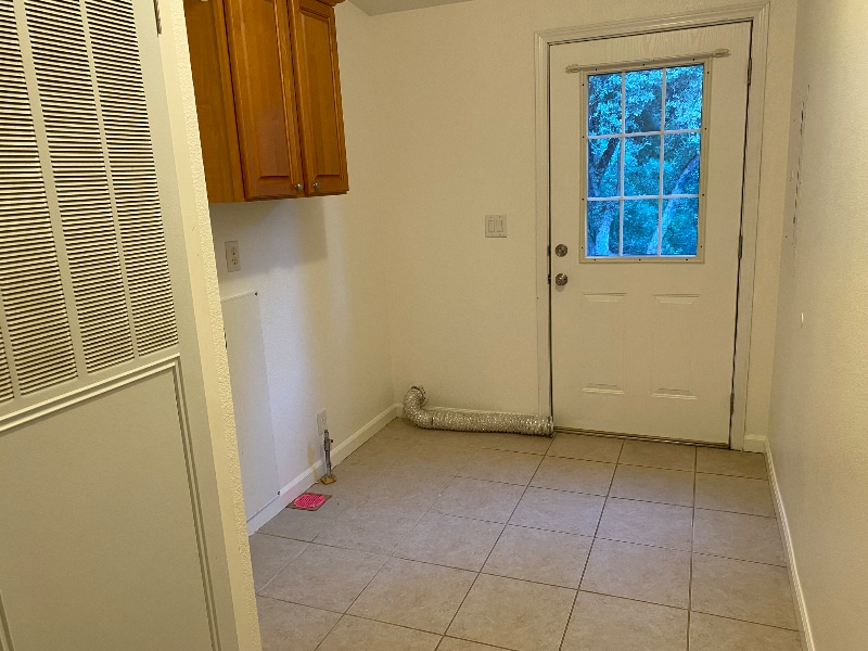 Building Photo - 40871 Orchard Ln