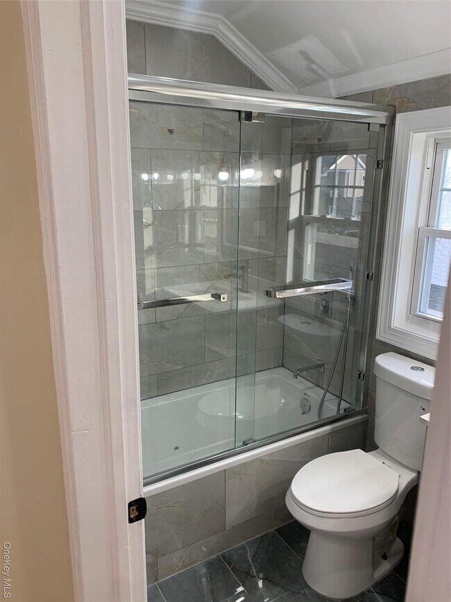 Building Photo - 172-19 144th Rd