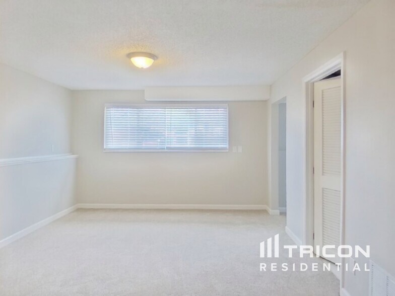 Building Photo - 6821 Mescalero Dr