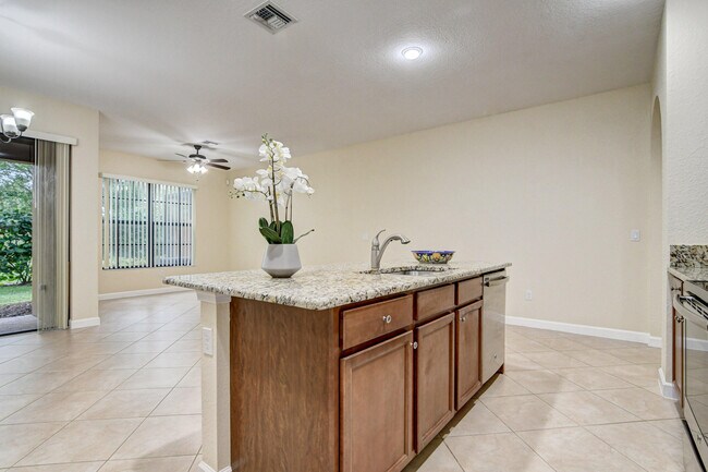 Building Photo - 10366 Wellington Parc Dr