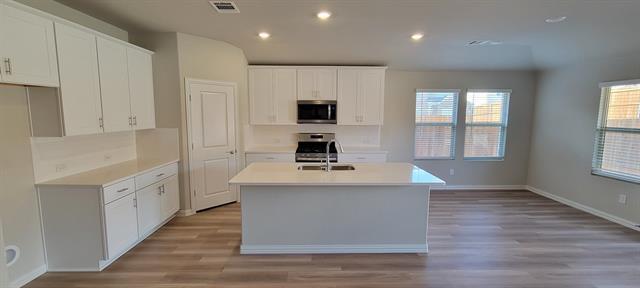 Building Photo - 2644 Oneida Ln