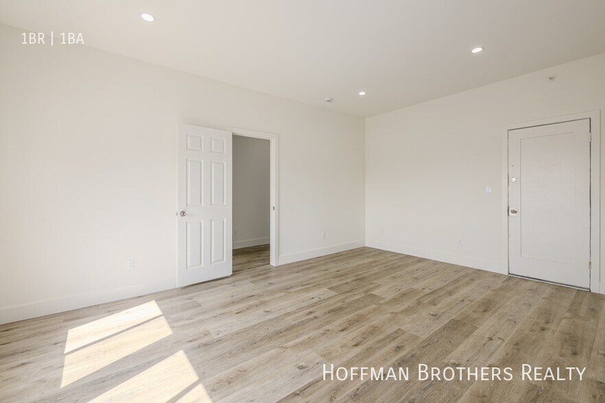 Building Photo - 1623 Mariposa Ave