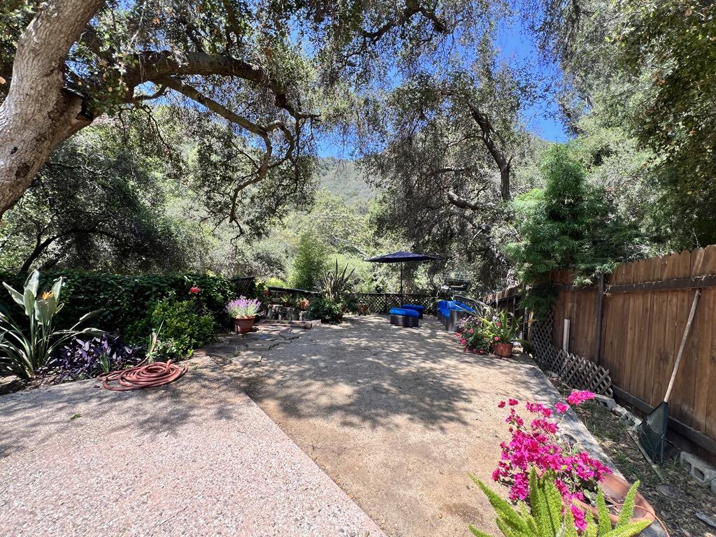 Building Photo - 932 Old Topanga Canyon Rd