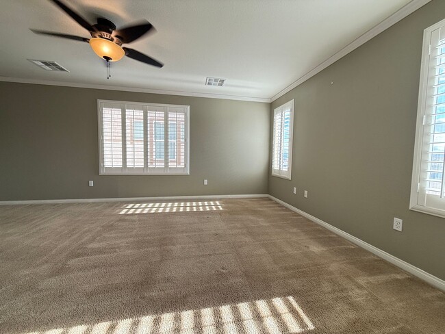 Building Photo - 9172 Domina Royal St