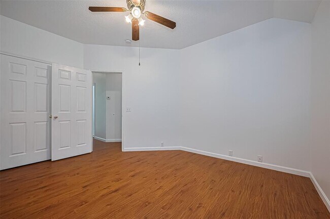 Building Photo - 11042 Sentry Ct