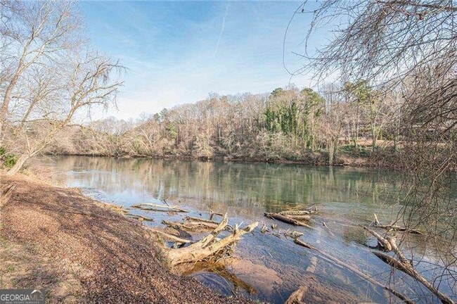 Building Photo - 4562 Columns Dr SE