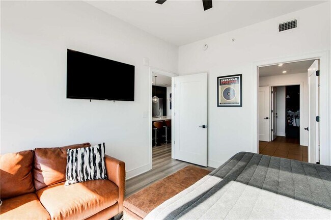 Building Photo - 788 West Marietta St NW