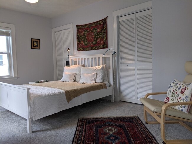 Building Photo - 184 White St