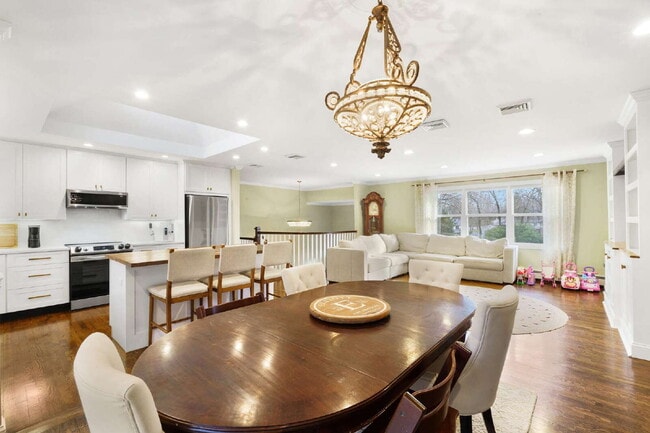 Building Photo - "Discover Comfort and Elegance: Spacious 4-Bed, 3-Bath Home with Hardwood Floors in Randolph, NJ!"