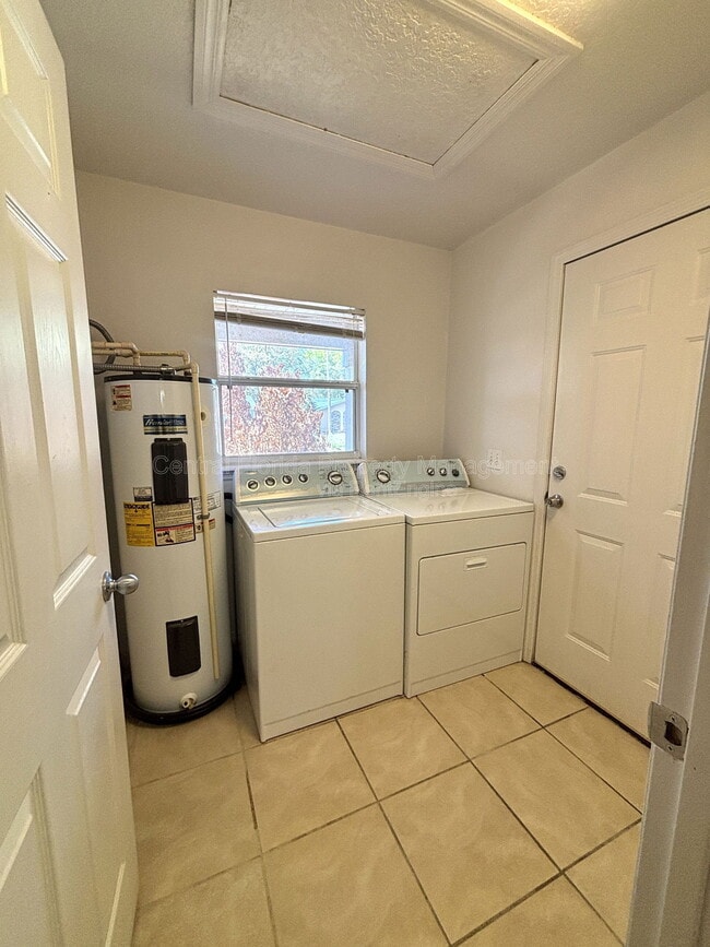 Building Photo - 531 Carlisle Ave